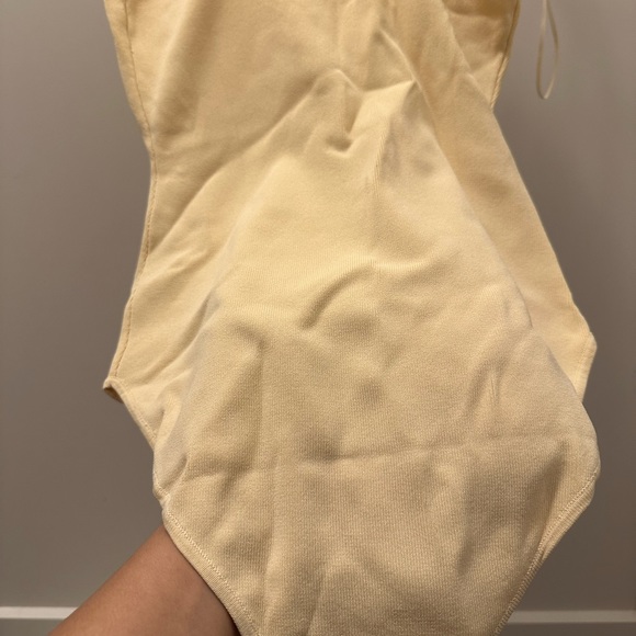 COPY - Zara floral bodysuit - Picture 3 of 3